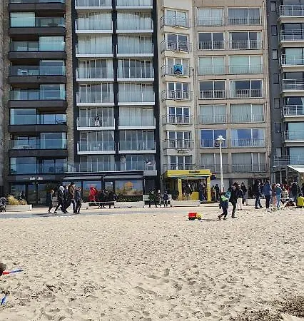 Marjolaine Prachtig Zeezicht - 4de Verdiep -op De Dijk 5pers